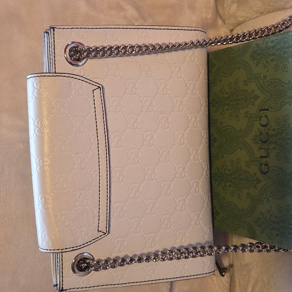 Gucci‎ Silvie White Shoulder Bag with Silver Accents - Picture 9 of 10